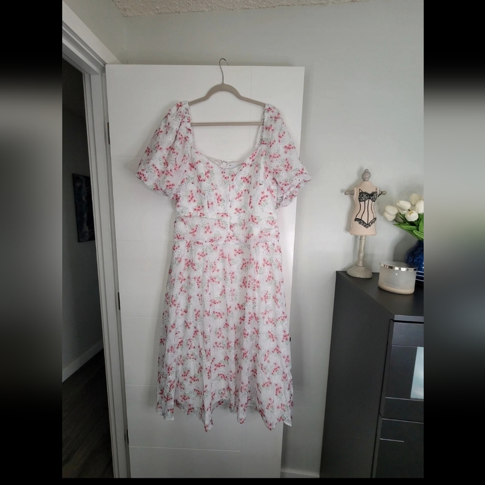 Broidere dress